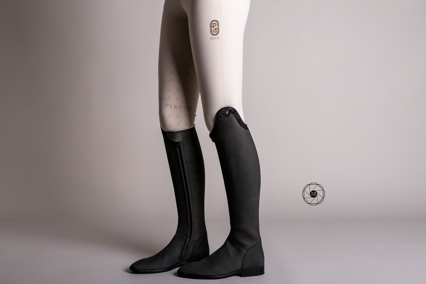 Bergamo Petrie – Nubuck Grey met black sparkle rand